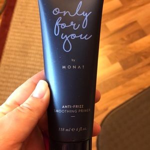 Monat Anti-Frizz primer